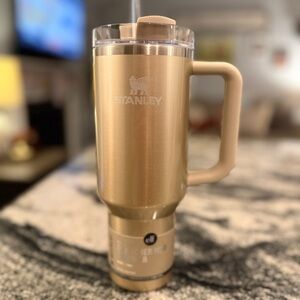 Stanley x ELF Honey Talks 40oz NWT